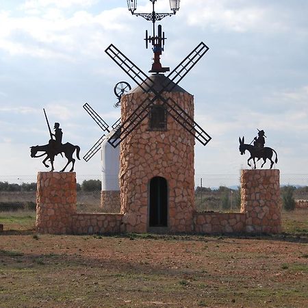 Alojamiento Rural Los Delfines Valdepeñas Exterior foto